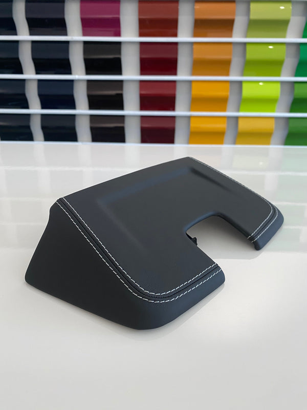 911 (992) Customization - Interior Mirror Trim in Leather (with/without core trade-in)